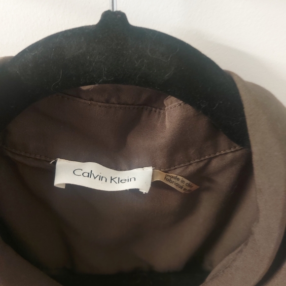 Calvin Klein button down belted shirt - Picture 2 of 4